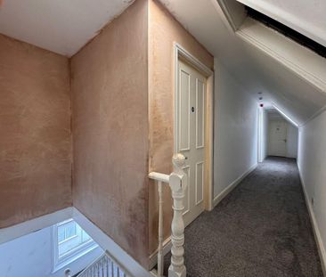 1 bedroom in a flat share to rent - Photo 3