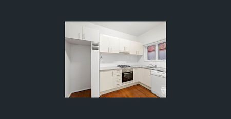 Beachfront Living in Prestige Middle Park - Photo 2