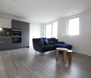 Avenue Road, London - Photo 2