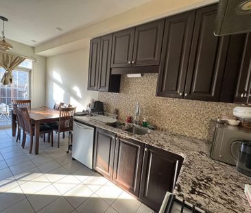 For Lease - 18 Eastlake Road, Brampton, Ontario - Photo 1