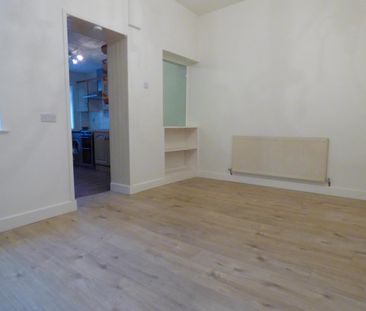 2 bedroom house to rent - Photo 2