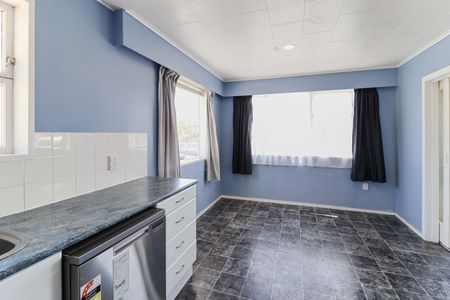 Welcome to your new home in Kelson! - Photo 5