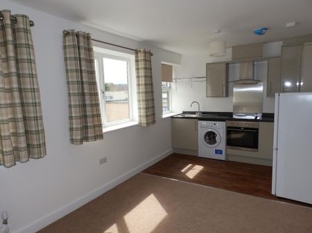 2 bedroom flat to rent - Photo 3