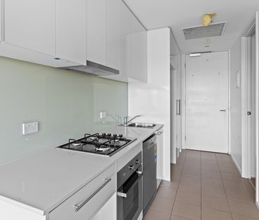 1120/18 Mt Alexander Road, Travancore VIC 3032 - Photo 3