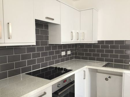 2 Bed Flat, Franklin Road, BN2 - Photo 2