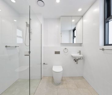 Luxury Penthouse Living in Rose Bay - Photo 6