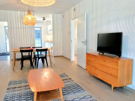 Flat - for rent - Photo 1