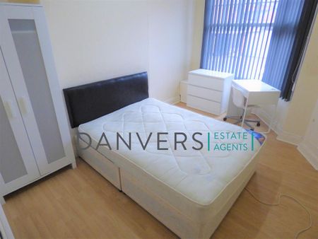 5 bedroom terraced house to rent - Photo 3