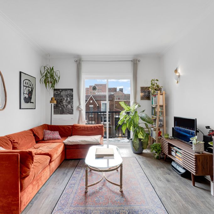 Apartement Spacieux En Face Du Métro - Photo 1