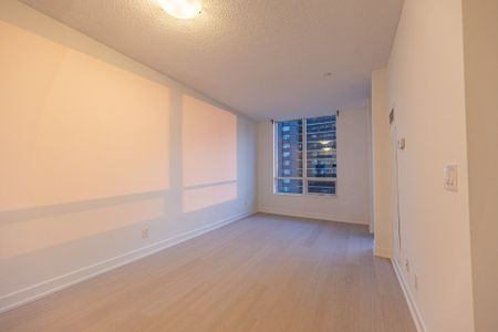 For Lease - 6 Eva Road Unit# 212, Toronto, Ontario - Photo 5