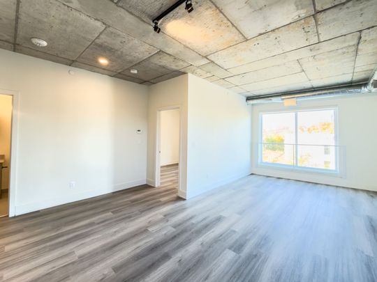 For Lease - 770 Somerset Street Unit# 510, West Centre Town, Ontario - Photo 1