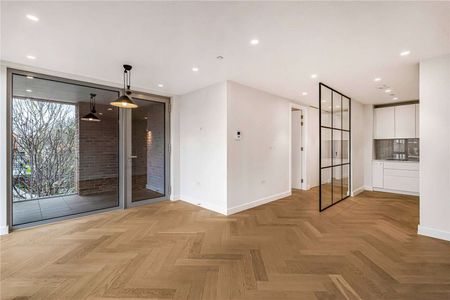 Two bedroom apartment in the highly anticipated Parkhaus development. - Photo 3