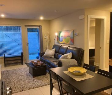 Vancouver (Cambie Village) furnished 2 bed, 2 bath garden suite - Photo 2