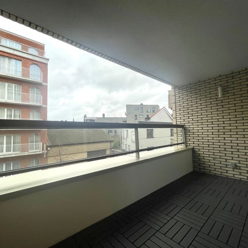 Gemeubeld 1-slaapkamer appartement op toplocatie! - Foto 1