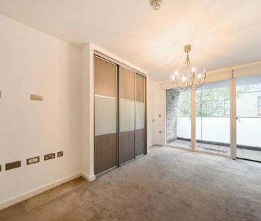 3 bedroom flat to rent - Photo 2