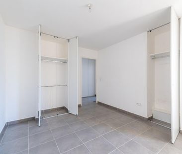 location Appartement T2 DE 43.36m² À PLESSIS TREVISE - Photo 2