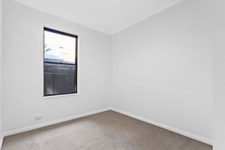 Renovated 3-Bedroom Home in Botany – Ideal for Families or Professionals - Photo 3