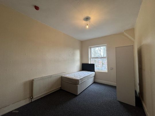 5 bedroom flat share to rent - Photo 1