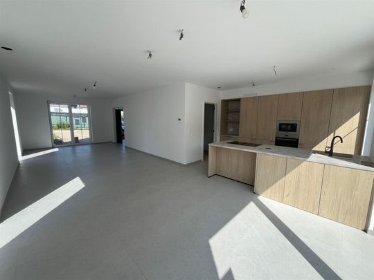 Prachtige nieuwbouw nabij centrum - Photo 1