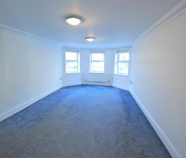 3 bedroom apartment to rent - Photo 4