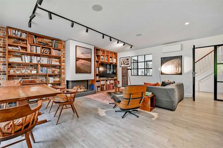 High-specification and recently completed home in a private gated development with wonderful landscaped gardens and river frontage. - Photo 3