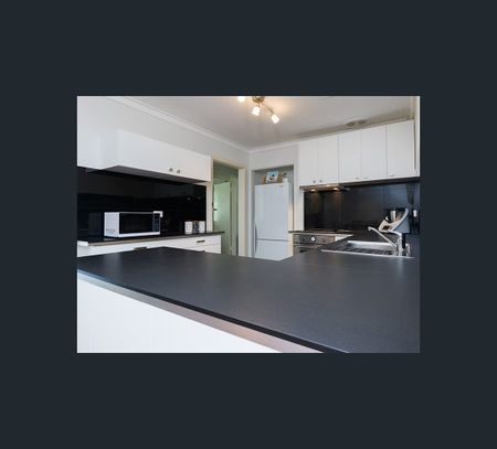 23 Waterford Drive, Hillarys, WA 6025 - Photo 5