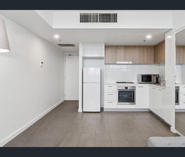 Studio Apartment in the Heart of Adelaide - Dual Key Living - Photo 3