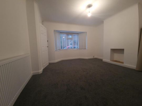 3 bedroom end of terrace house to rent - Photo 1