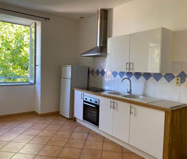 Location Appartement 3 pièces 63m² VILLENEUVE DE BERG 07170 - Photo 2