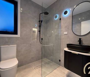 Brand New 5 Bedroom Duplex in Busby&excl; - Photo 3