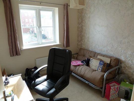 3 bedroom semi-detached house to rent - Photo 1