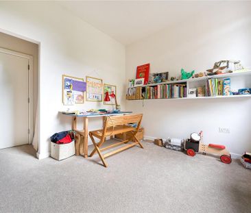 3 bedroom semi-detached house to rent - Photo 3