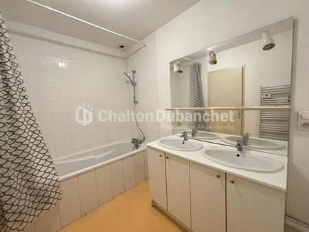 Location Appartement 3 pièces 76m² - Photo 4