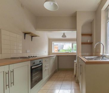 2 bedroom terraced house to rent - Photo 4