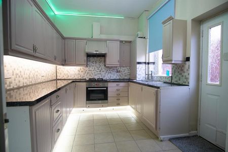 2 bedroom terraced house to rent - Photo 4