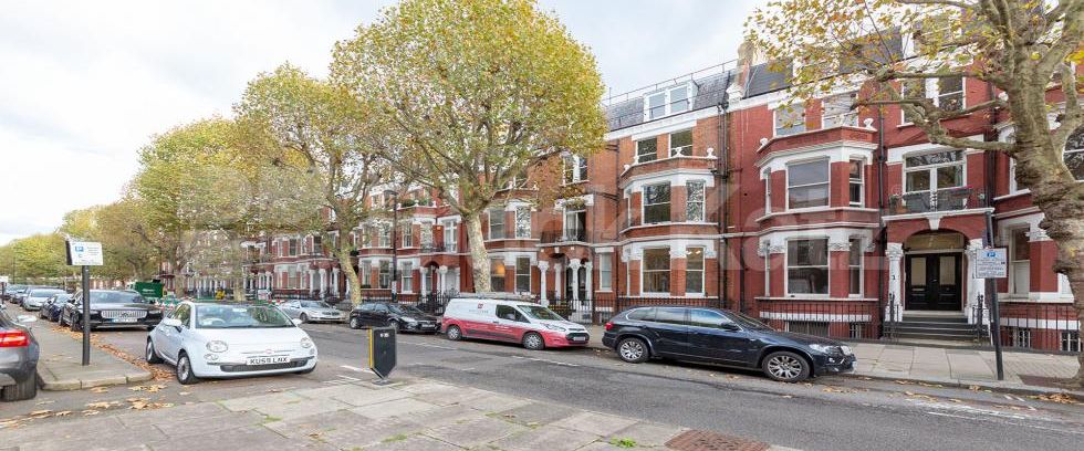 Beautiful one bedroom property set on residential street - Photo 1