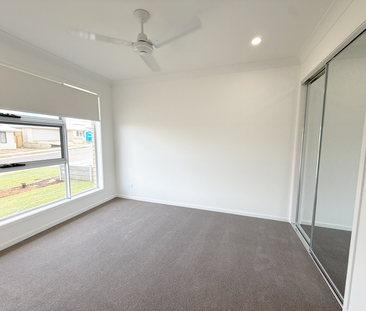 5 Provence Place, Greenbank QLD 4124 - House For Rent | Domain - Photo 5