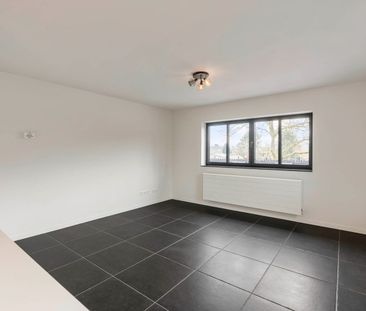 Dakappartement met 2 slaapkamers in uniek kader. - Foto 4