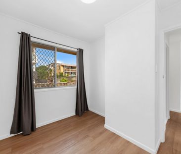 RECENTLY UPDATED, TWO BEDROOM UNIT IN HEART OF NUNDAH - Photo 6