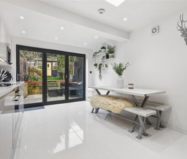 2 bedroom terraced house to rent - Photo 3