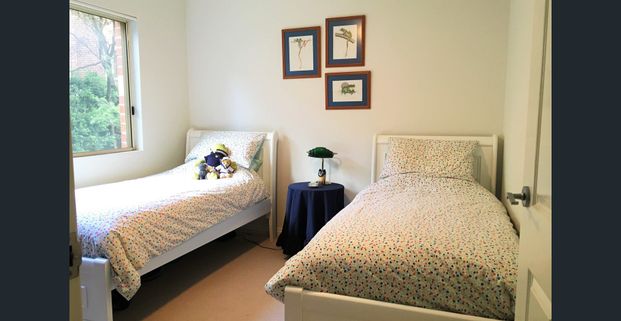 Fully Renovated unit in popular May Street - Photo 1