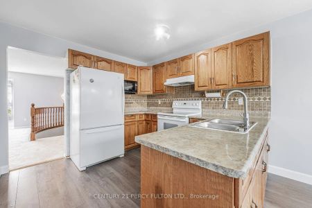 34 Kingswood Drive N - Photo 3