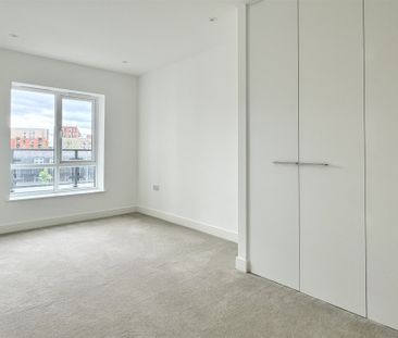 Edgware - Photo 4