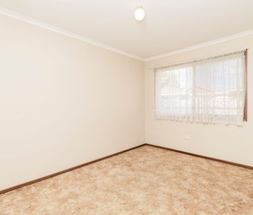 Furnished 2 bedroom unit - Photo 4