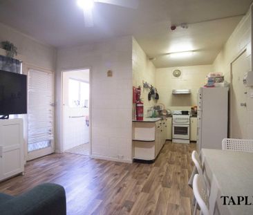 4/23 Military Road, West Beach - Photo 3