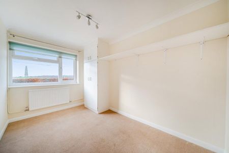 4 bedroom bungalow to rent - Photo 3