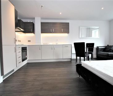 Studio to rent - Photo 6