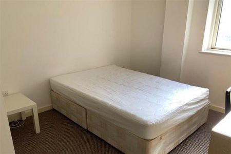 3 bedroom apartment to rent - Photo 2