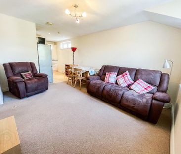 8 Greenwood Court, Ballynahinch Road, Lisburn, BT27 5GF - Photo 1