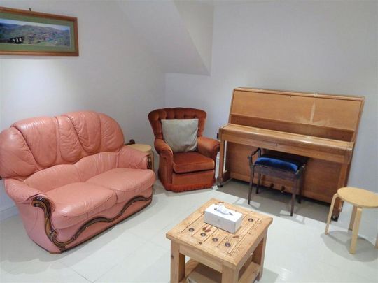 2 bedroom cottage to rent - Photo 1